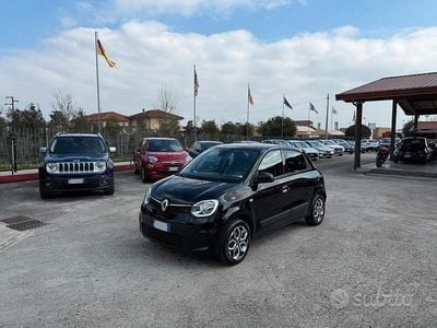 Usata Renault Twingo Urban Night 65 CV (47 kW) 2024 Nero Utilitaria