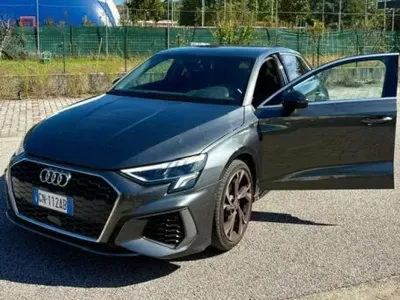 Usata Audi A3 S-Line 116 CV (85 kW) 2023 Grigio Berlina