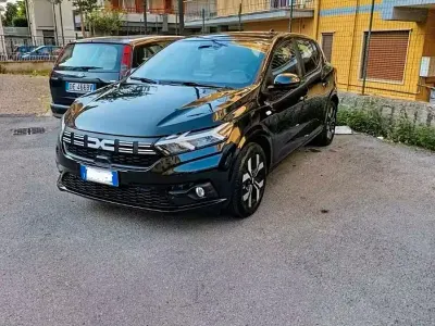Usata Dacia Sandero 101 CV (74 kW) 2024 Nero Utilitaria