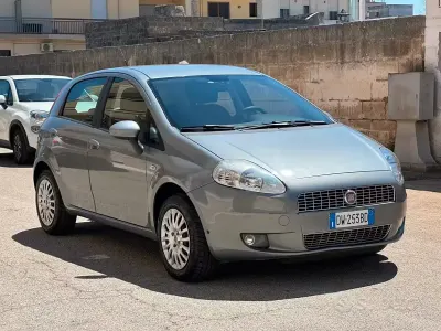 Usata Fiat Punto 77 CV (56 kW) 2009 Grigio Utilitaria