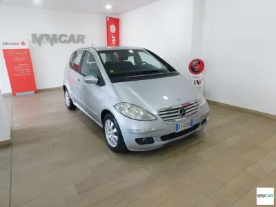 Begagnad Mercedes 180 Elegance 109 HK (80 kW) 2007 Grå Sedan