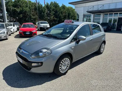 Usata Fiat Punto Evo Active 69 CV (50 kW) 2011 Grigio Utilitaria