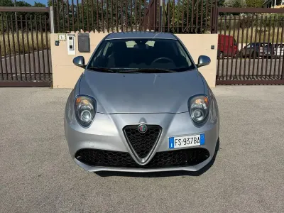 Usata Alfa Romeo MiTo 120 CV (88 kW) 2018 Argento Utilitaria
