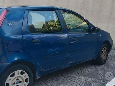 Usata Fiat Punto 60 CV (44 kW) 2005 Utilitaria