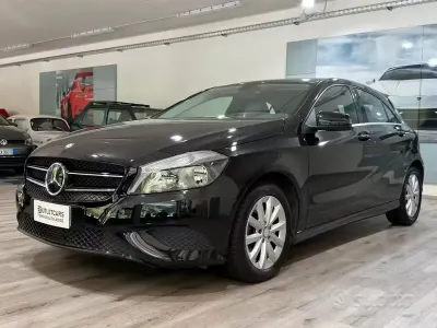 Begagnad Mercedes A180 Business 109 HK (80 kW) 2015 Svart Sedan
