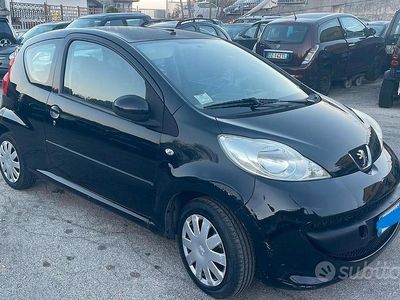 Usata Peugeot 107 68 CV (50 kW) 2006 Nero Utilitaria