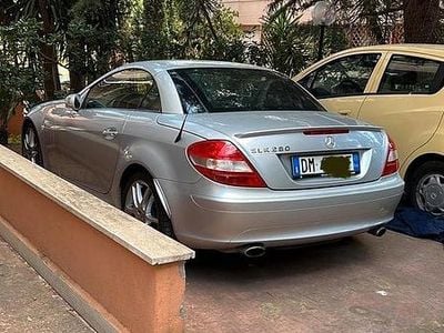 Usata Mercedes SLK280 231 CV (169 kW) 2007 Grigio Cabrio