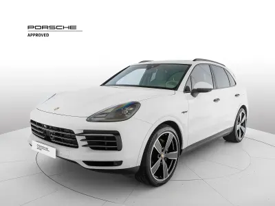 Usata Porsche Cayenne Platinum Edition 462 CV (339 kW) 2022 2y bianco carrara metallizzato SUV