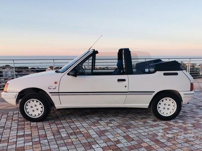 Bianco Usata 1989 Peugeot 205 Cabrio | 6900 €