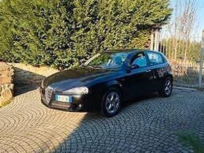 Usata Alfa Romeo 147 104 CV (76 kW) 2008 Nero Utilitaria