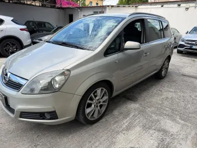 Usata Opel Zafira Cosmo 120 CV (88 kW) 2007 Grigio Monovolume