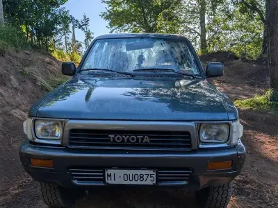 Usata Toyota 4 Runner 90 CV (66 kW) 1991 Verde SUV