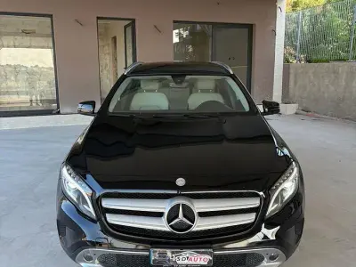 Usata Mercedes GLA200 Executive 136 CV (100 kW) 2015 Nero SUV