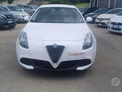 Usata Alfa Romeo Giulietta Business 120 CV (88 kW) 2016 Bianco Utilitaria