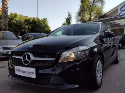 Usata Mercedes A180 Executive 109 CV (80 kW) 2016 Nero Berlina