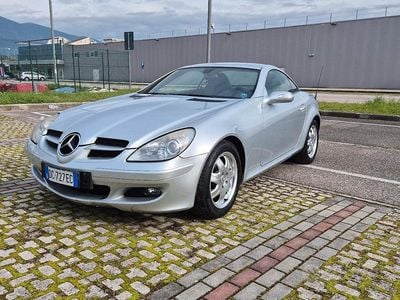 Usata Mercedes SLK200 163 CV (119 kW) 2006 Grigio Cabrio