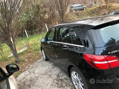 Usata Mercedes B200 136 CV (100 kW) 2018 Nero Monovolume