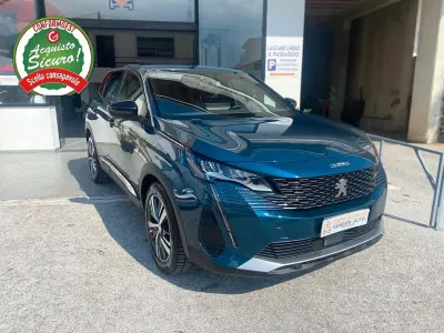 Usata Peugeot 3008 Allure 131 CV (96 kW) 2023 Grigio SUV