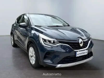 Usata Renault Captur Equilibre 143 CV (105 kW) 2023 Blu/azzurro SUV