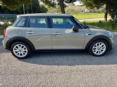 Usata Mini ONE 102 CV (75 kW) 2019 Grigio Utilitaria