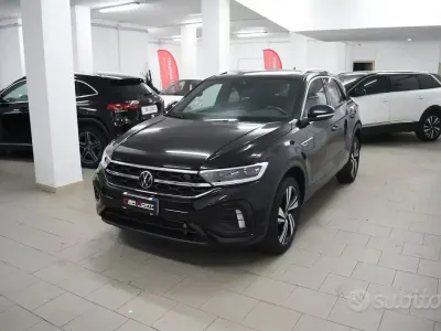 Usata VW T-Roc R-line 150 CV (110 kW) 2023 Nero SUV