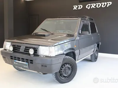 Usata Fiat Panda 4x4 Trekking 50 CV (36 kW) 1992 Nero Utilitaria