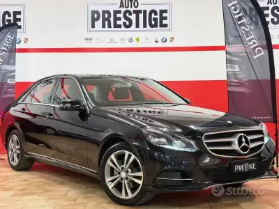 Usata Mercedes E220 170 CV (125 kW) 2015 Nero Berlina
