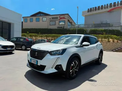 Usata Peugeot 2008 S 131 CV (96 kW) 2021 Bianco SUV