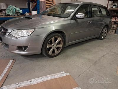 Grigio Usata 2009 Subaru Legacy Station wagon | 1000 € (Super prezzo)