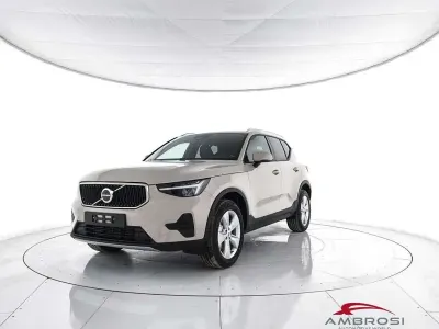 Nuova Volvo XC40 Core 163 CV (119 kW) 2026 Forest lake SUV