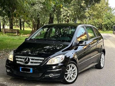Mercedes B180