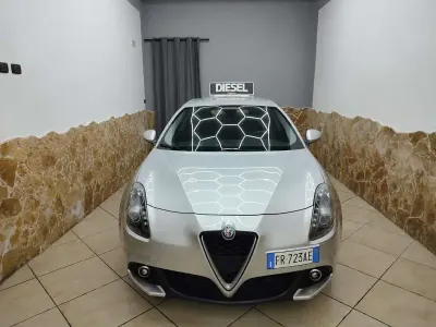 Usata Alfa Romeo Giulietta Super 120 CV (88 kW) 2018 Utilitaria