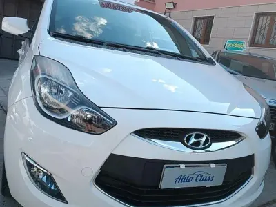 Usata Hyundai ix20 Comfort 90 CV (66 kW) 2012 Bianco Utilitaria