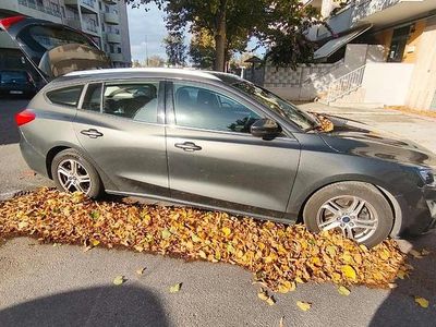 Usata Ford Focus 120 CV (88 kW) 2020 Grigio Station wagon