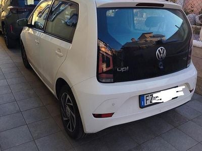 Usata VW up! Move 60 CV (44 kW) 2019 Bianco Utilitaria