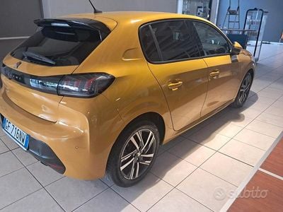 Brugt Peugeot 208 Allure 75 HK (55 kW) 2021 Gul Hatchback
