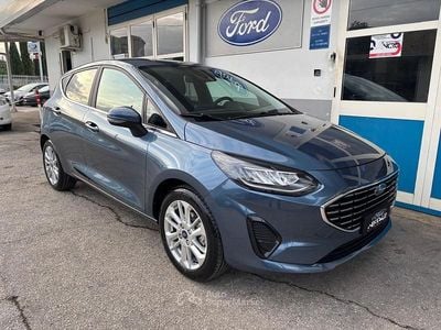 Begagnad Ford Fiesta Titanium 75 HK (55 kW) 2022 Blå Halvkombi