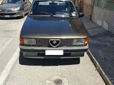 Usata Alfa Romeo Giulietta 109 CV (80 kW) 1986 Berlina