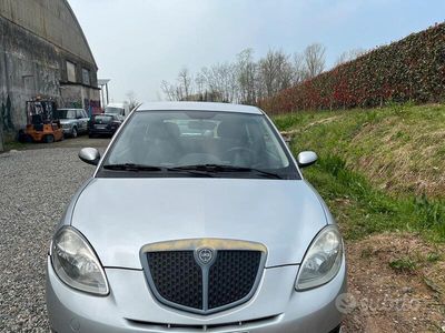 usata Lancia Ypsilon 1.2 8V