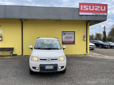 Gebraucht Fiat Panda 4x4 69 PS (50 kW) 2010 Weiß Kleinwagen