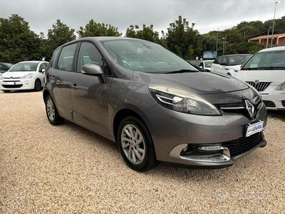 Grigio Usata 2013 Renault Scénic III Monovolume | 3990 € (Buon prezzo)