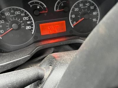 Begagnad Peugeot Bipper 75 HK (55 kW) 2011 Blå Minibuss