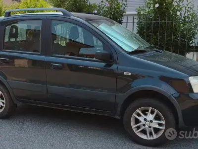 Usata Fiat Panda 4x4 Climbing 60 CV (44 kW) 2005 Utilitaria
