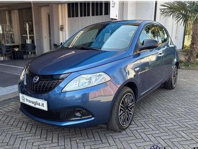 Usata Lancia Ypsilon Silver 69 CV (50 kW) 2023 Blu/azzurro Utilitaria