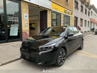 Nuova Opel Corsa 101 CV (74 kW) 2026 Nero Utilitaria