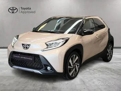 Usata Toyota Aygo X Lounge 72 CV (52 kW) 2023 Rosso SUV