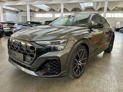 Usata Audi Q8 Ambiente 286 CV (210 kW) 2025 Grigio SUV