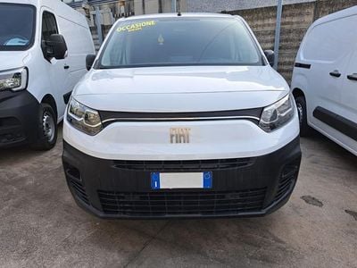 Usado Fiat Doblò 101 HP (74 kW) 2023 Branco Monovolume