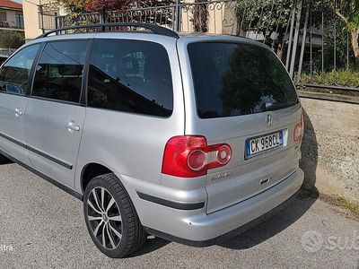 Usata VW Sharan 130 CV (95 kW) 2004 Grigio Monovolume