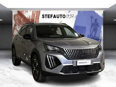 Usata Peugeot 2008 Allure 136 CV (100 kW) 2024 Grigio SUV